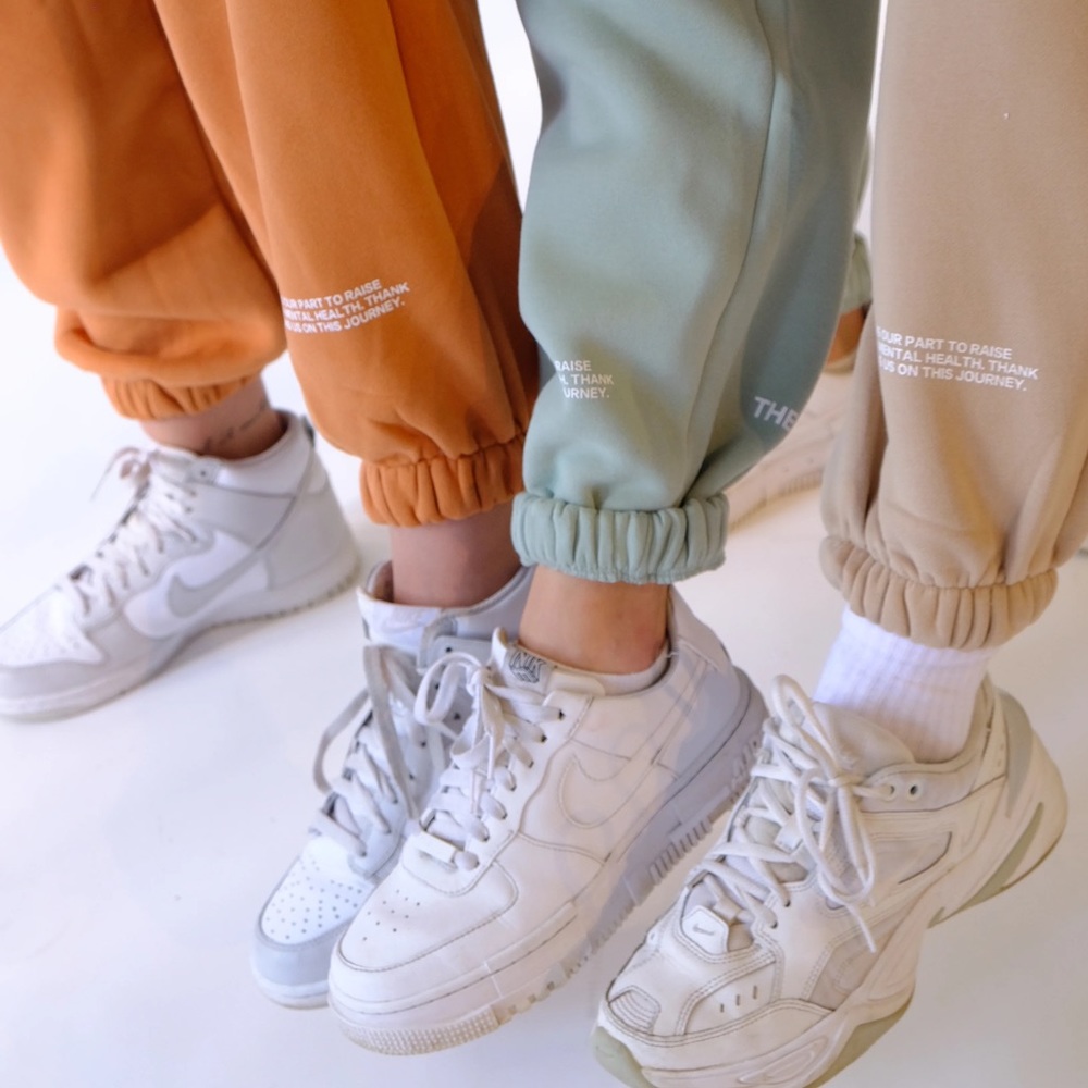 NWT The Happy Camp3r Sweatpants in Cider (Sold out online) - Picture 5 of 5